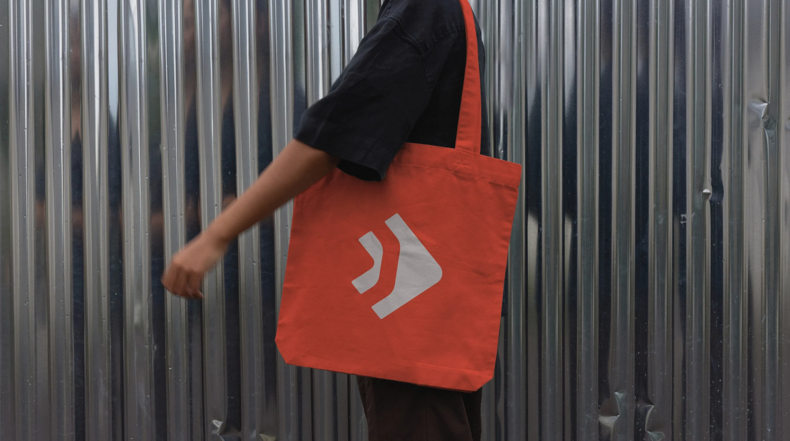 TOTE-BAG-MOCKUP-06 copy 1